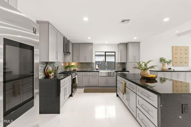 5647 Ramara Avenue, Woodland Hills, CA 91367