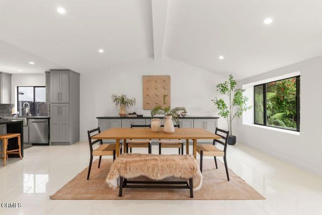 5647 Ramara Avenue, Woodland Hills, CA 91367