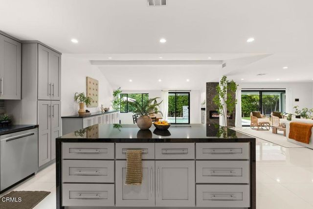 5647 Ramara Avenue, Woodland Hills, CA 91367