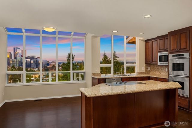 9610 SE 7th Street, Bellevue, WA 98004