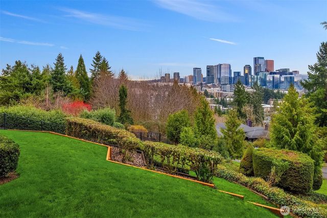 9610 SE 7th Street, Bellevue, WA 98004