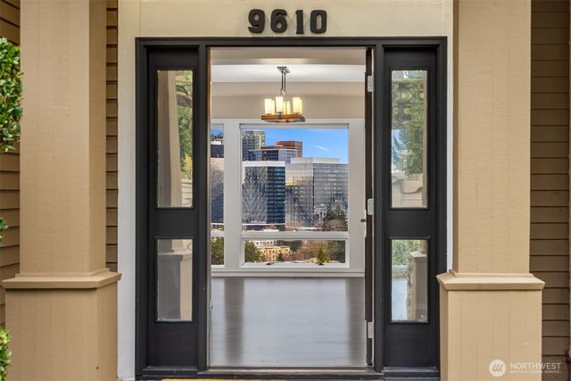 9610 SE 7th Street, Bellevue, WA 98004