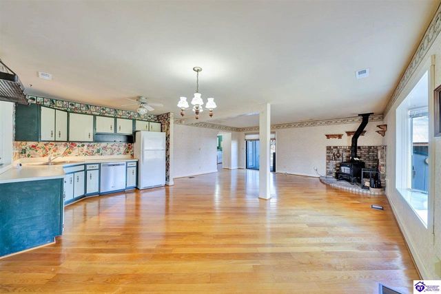 42 Ellis Park, Elizabethtown, KY 42701