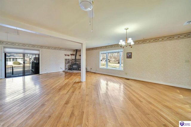 42 Ellis Park, Elizabethtown, KY 42701