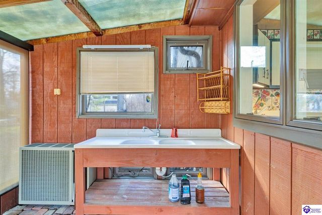 42 Ellis Park, Elizabethtown, KY 42701