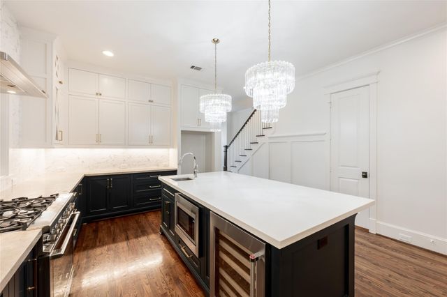 828 E 28th Street, Houston, TX 77009