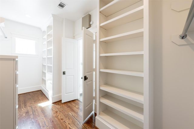 828 E 28th Street, Houston, TX 77009