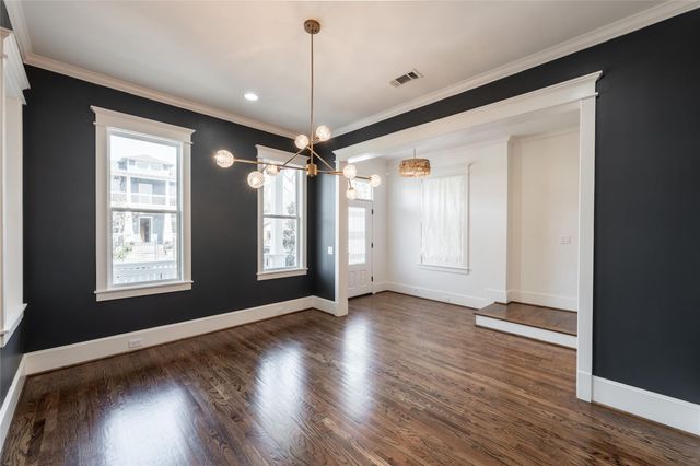 828 E 28th Street, Houston, TX 77009