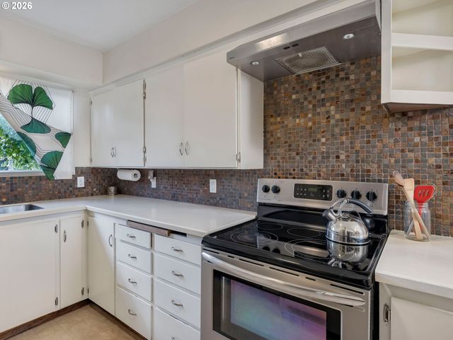 2112 Ne 81ST Ave, Portland, OR 97213