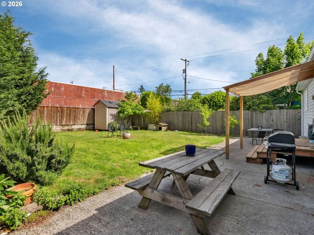 2112 Ne 81ST Ave, Portland, OR 97213
