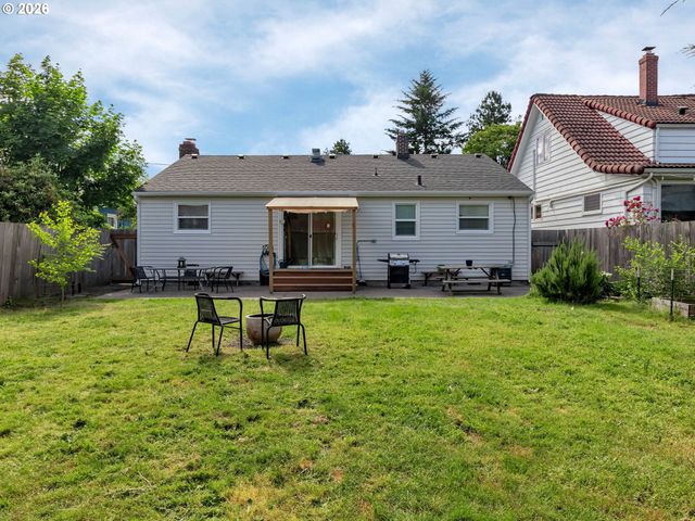 2112 Ne 81ST Ave, Portland, OR 97213