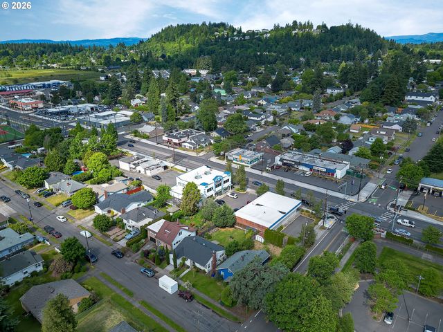 2112 Ne 81ST Ave, Portland, OR 97213