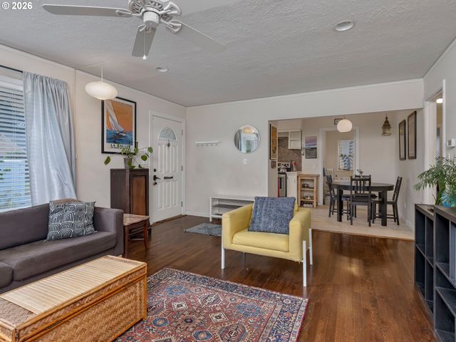 2112 Ne 81ST Ave, Portland, OR 97213