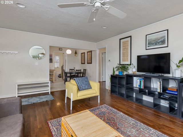 2112 Ne 81ST Ave, Portland, OR 97213