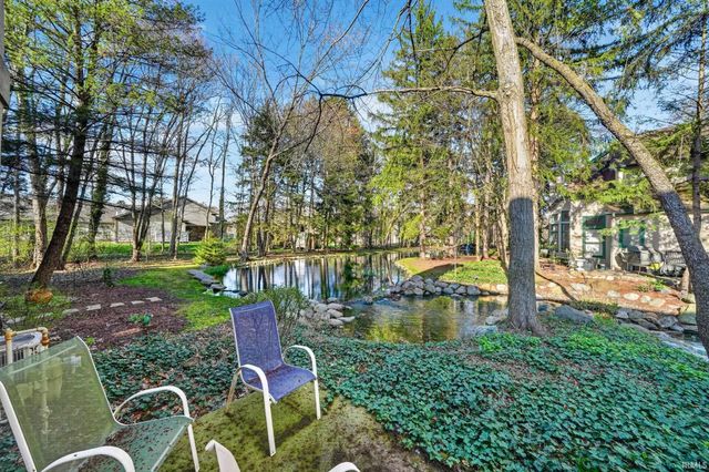 1446 Bridge Water Way, Mishawaka, IN 46545