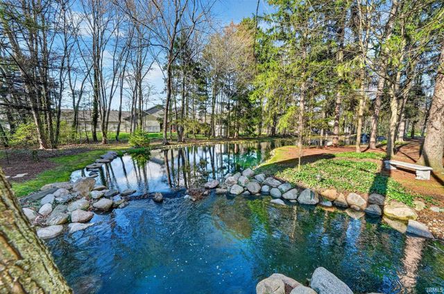 1446 Bridge Water Way, Mishawaka, IN 46545