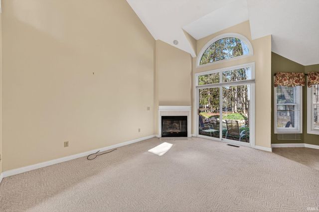 1446 Bridge Water Way, Mishawaka, IN 46545