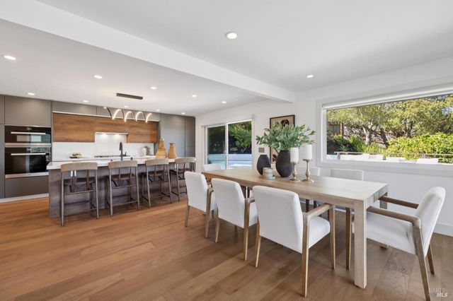 105 Oak Ridge Rd, San Rafael, CA 94903