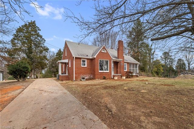 312 Playground Road, Archdale, NC 27263