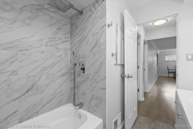 14432 Lyons Street, Livonia, MI 48154