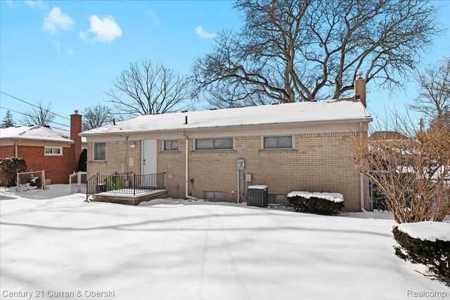 14432 Lyons Street, Livonia, MI 48154