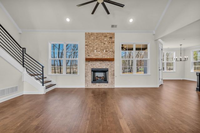 6301 BEVAN LAKE DR, Arlington, TN 38002