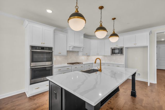 6301 BEVAN LAKE DR, Arlington, TN 38002