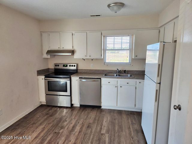 2823 Harvest, Grimesland, NC 27837