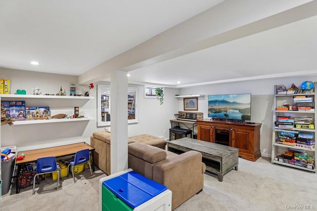 413 Pecan Street, Lindenhurst, NY 11757