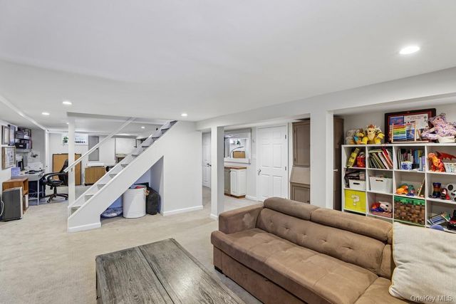413 Pecan Street, Lindenhurst, NY 11757