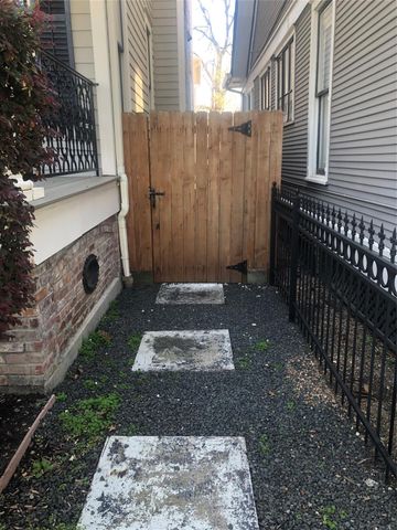 1131 Oxford St, Garage Apartment, Houston, TX 77008