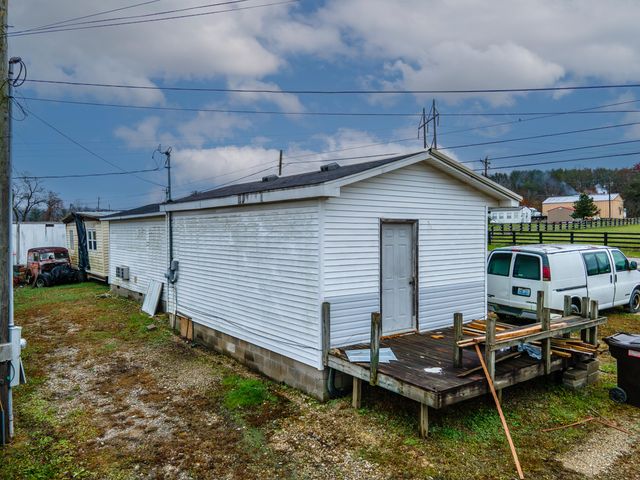 5852 E HWY 60, Owingsville, KY 40360