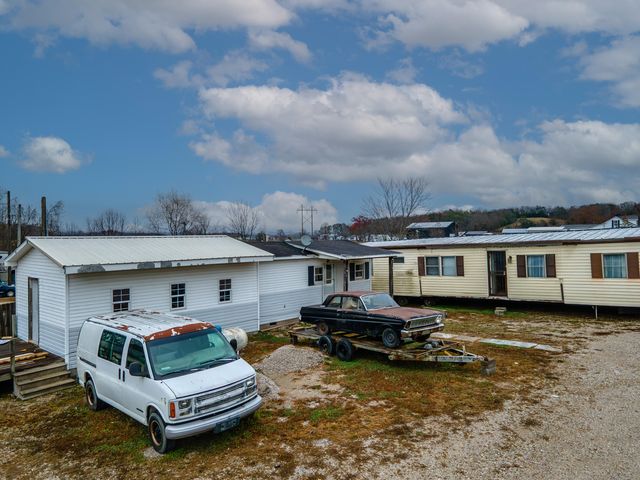 5852 E HWY 60, Owingsville, KY 40360
