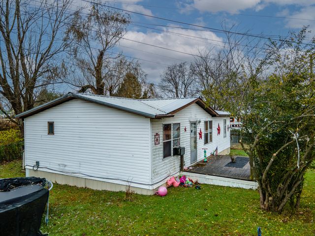 5852 E HWY 60, Owingsville, KY 40360