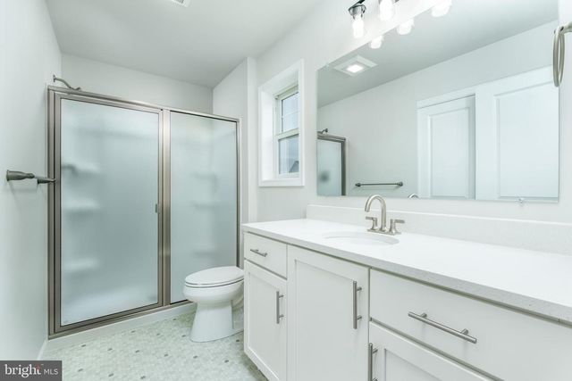 304 AMBERLEIGH LN, Shippensburg, PA 17257