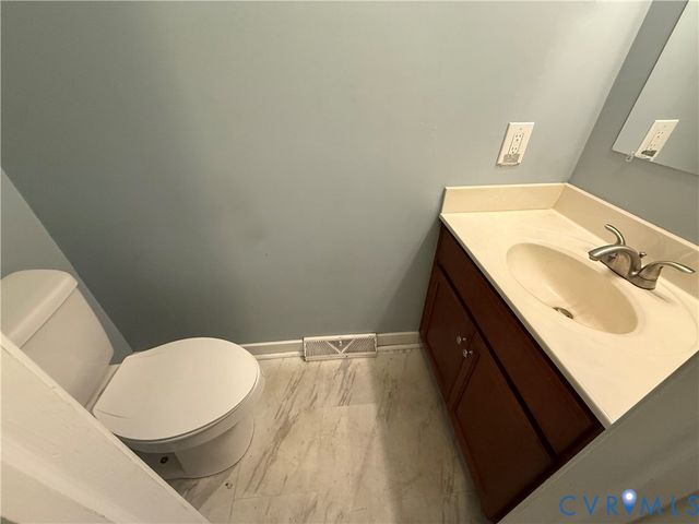 4633 Newbys Bridge Rd, Chesterfield, VA 23832