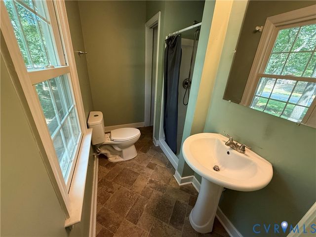 4633 Newbys Bridge Rd, Chesterfield, VA 23832