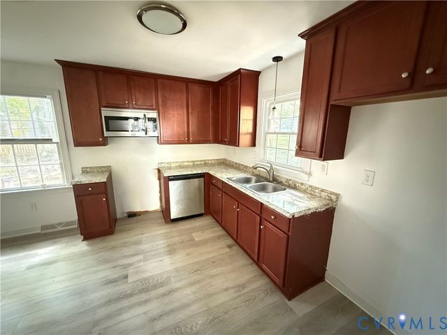 4633 Newbys Bridge Rd, Chesterfield, VA 23832