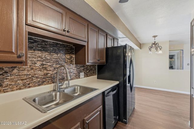 1600 N Wilmot Rd Unit 290, Tucson, AZ 85712