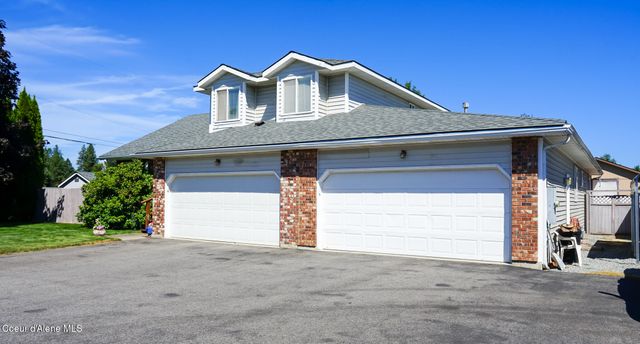 623 E Maple PL, Hayden, ID 83835