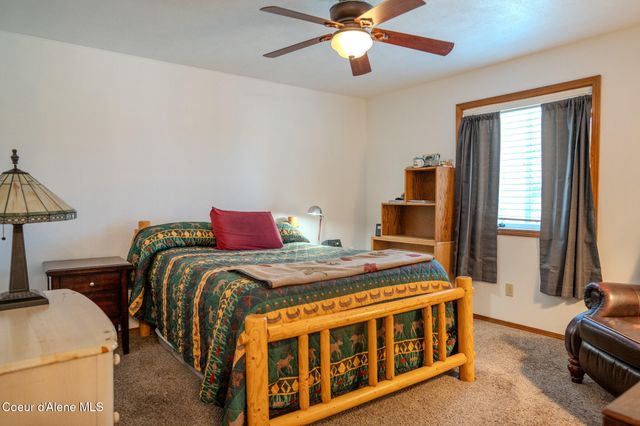 623 E Maple PL, Hayden, ID 83835