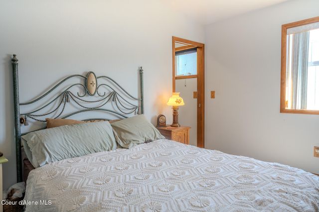 623 E Maple PL, Hayden, ID 83835