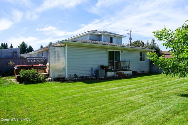 623 E Maple PL, Hayden, ID 83835