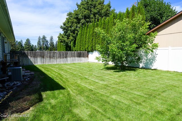 623 E Maple PL, Hayden, ID 83835