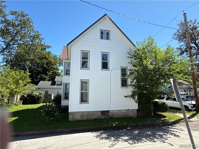 65 Lewis Street, Lockport City, NY 14094