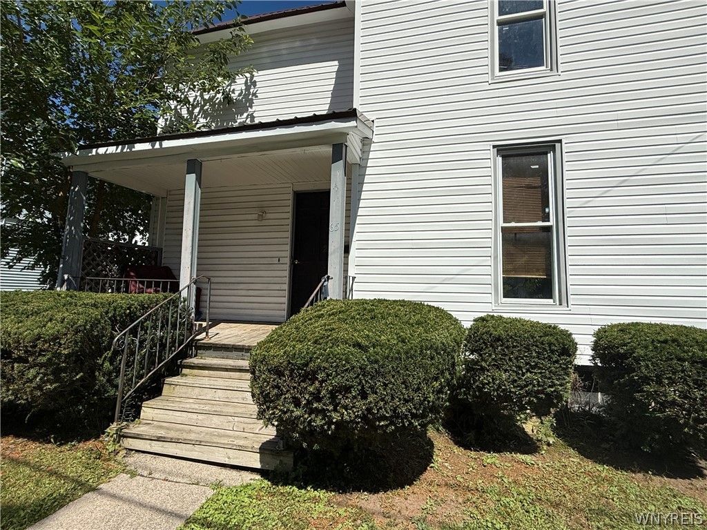 65 Lewis Street, Lockport City, NY 14094