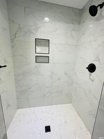 5030 Whittlebury Drive, Fort Wayne, IN 46818