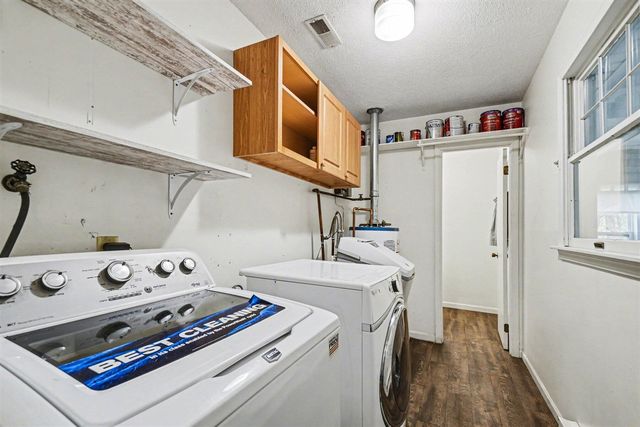 5564 Newton Avenue, Coloma, MI 49038