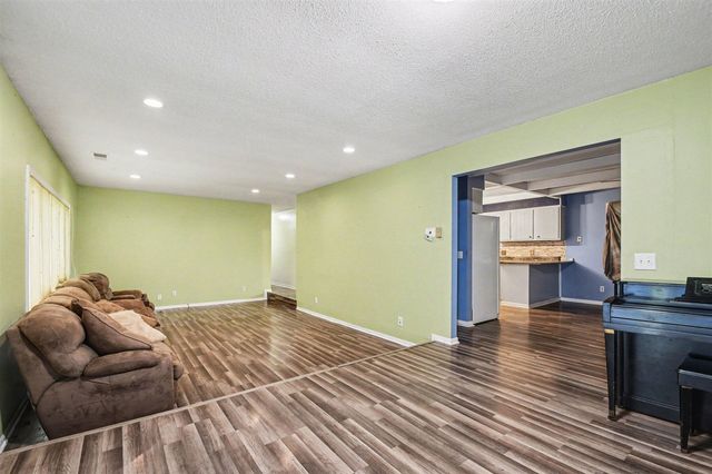 5564 Newton Avenue, Coloma, MI 49038