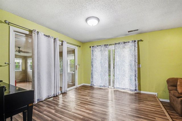 5564 Newton Avenue, Coloma, MI 49038